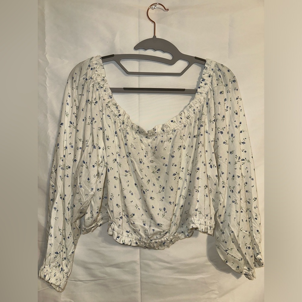 Off the Shoulder floral blouse!